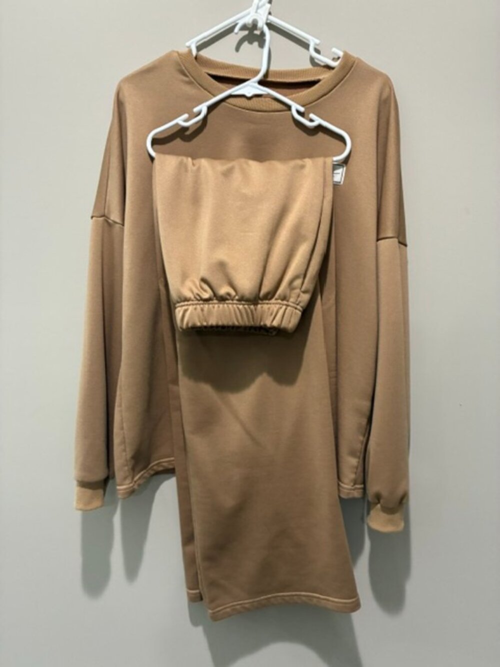 Tan/Camel Lounge Set Crewneck Sweatshirt & Jogger Pants Matching Set Size Large